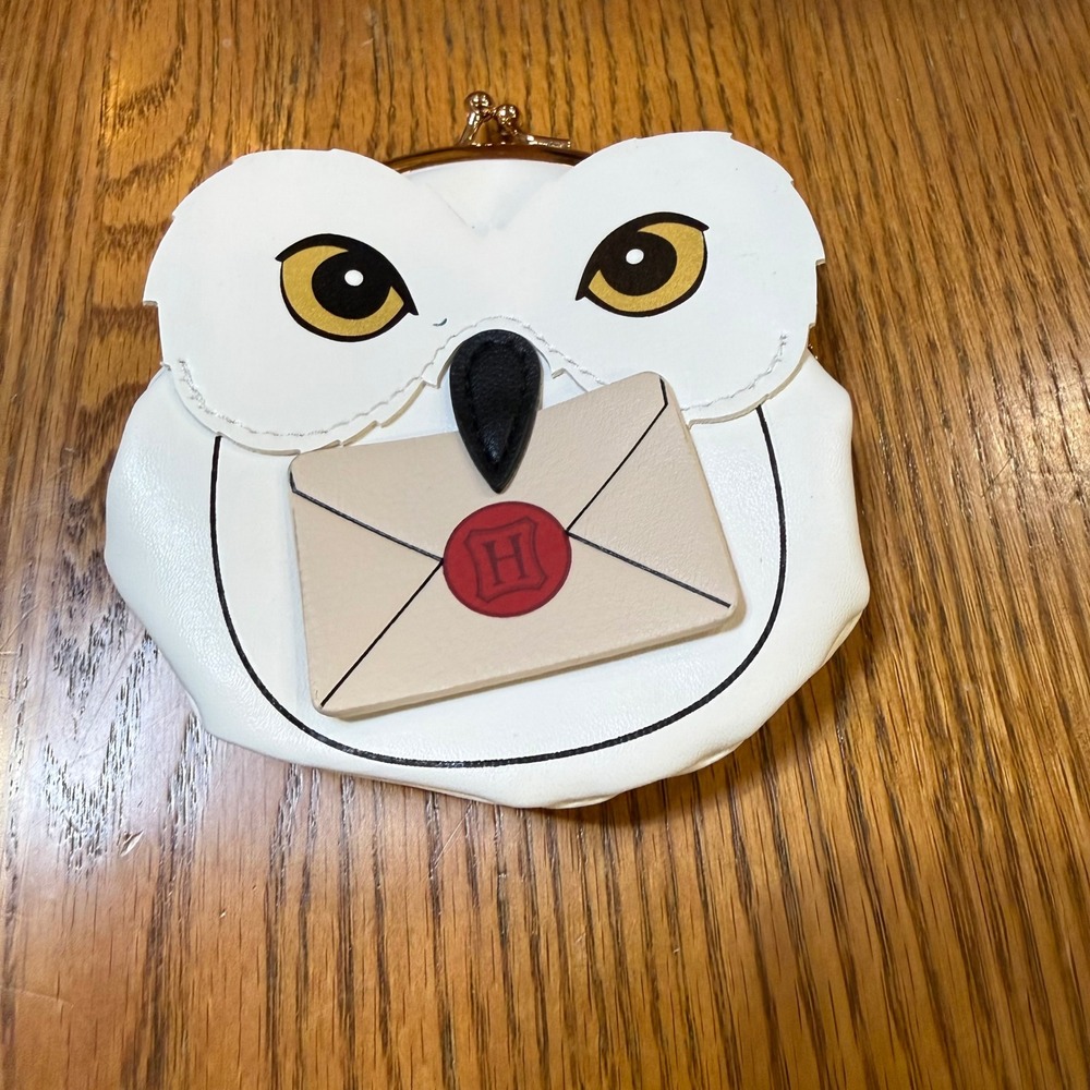 Harry Potter Wizarding World Hedwig Owl Coin Purse Kiss Lock White‎ Faux Leather